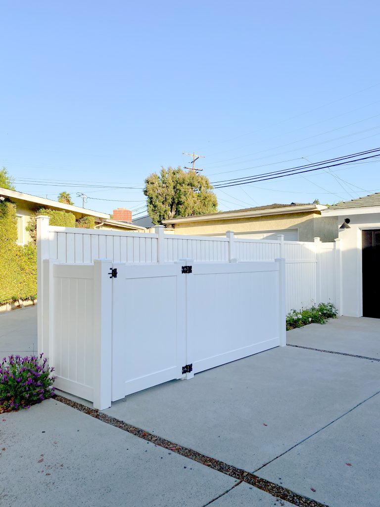 vinyl fence custom built by rosewood in palos verdes 