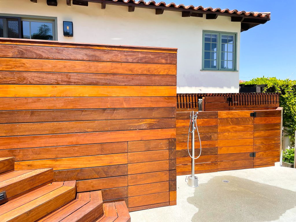cedar wood enclosure built by rosewood 